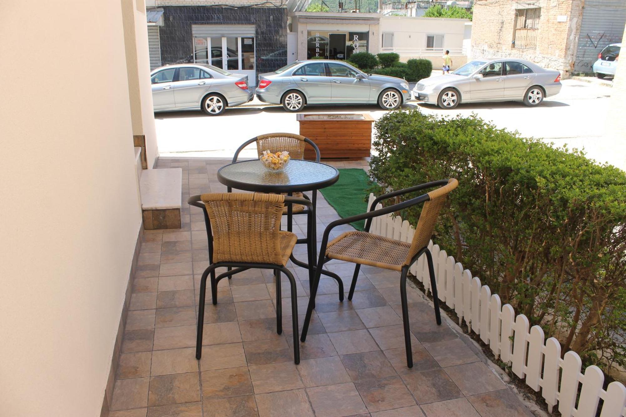 Vila D Berati Exterior foto